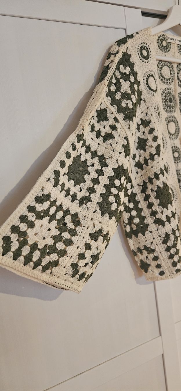 Giacche: gehäckelte Jacke Beige/ Olivegrün – Usato da Hüttlingen venduto da Thurgi85 1