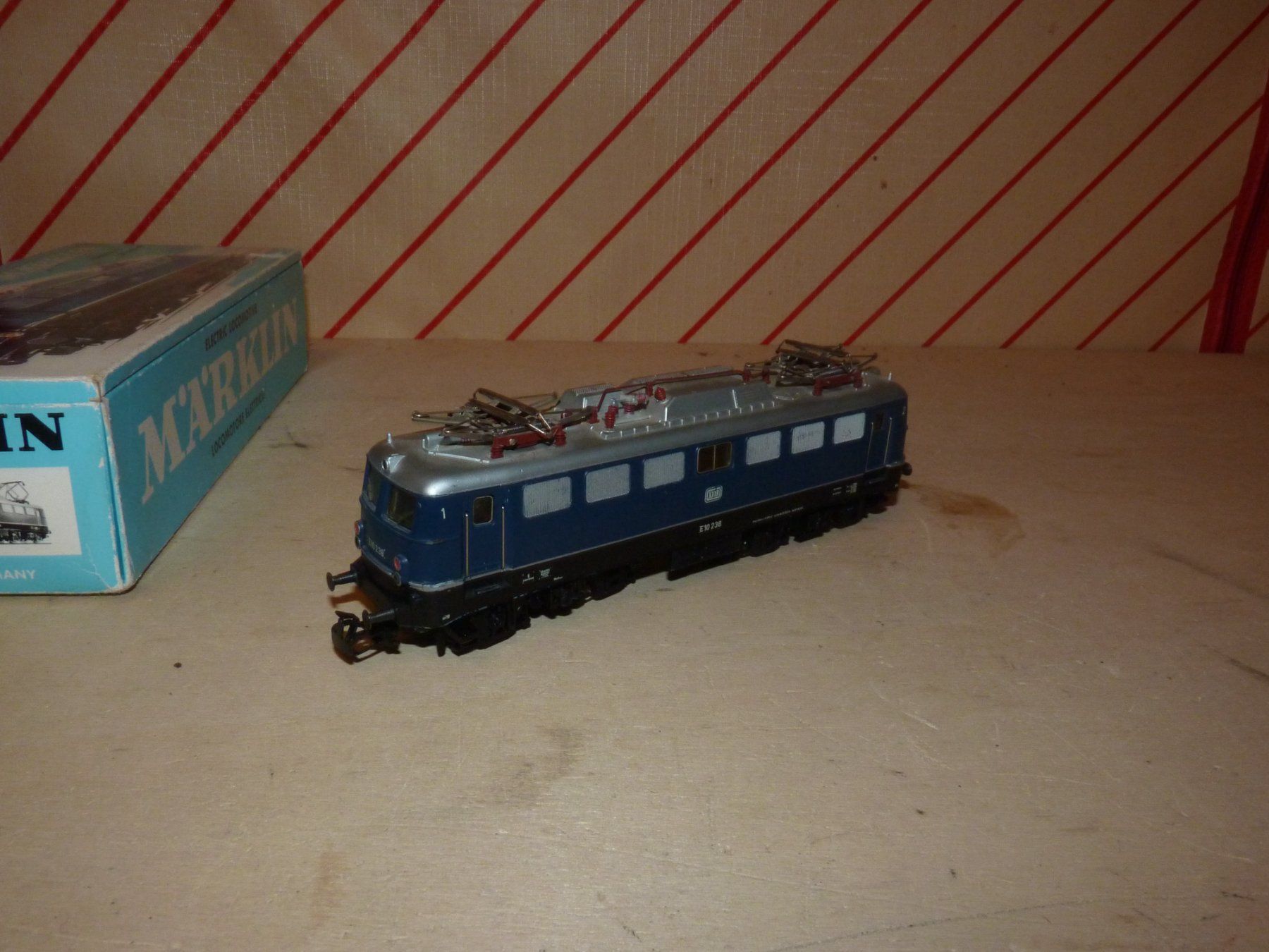 Märklin Modellini di ferrovie: E 10 der DB Märklin Spur H0 – Usato da Rudolfstetten venduto da Rrst1968 1