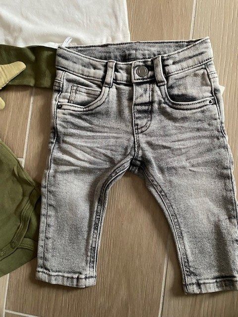 Lotti & Set di vestiti: neues Baby Set "Dino" Gr. 62/68 – Nuovo (secondo la descrizione) da Staufen venduto da Nasli 4