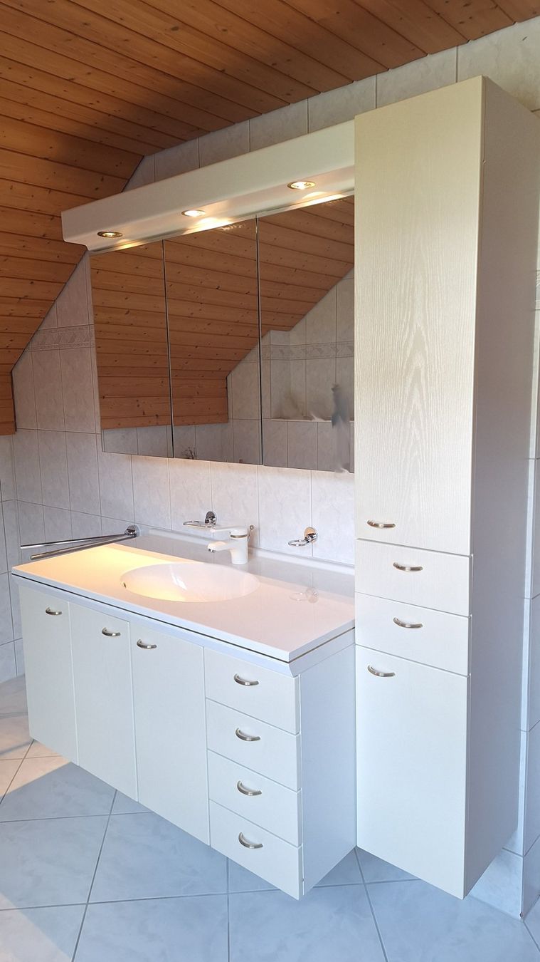 Docce: Badezimmer Einrichtung – Usato da Uetliburg SG venduto da Chesty