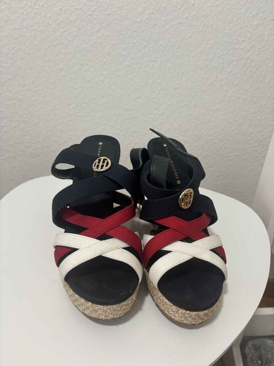 Tommy Hilfiger Scarpe da donna: Tommy Hilfiger Sandalen  – Usato da Oberentfelden venduto da Amra.K
