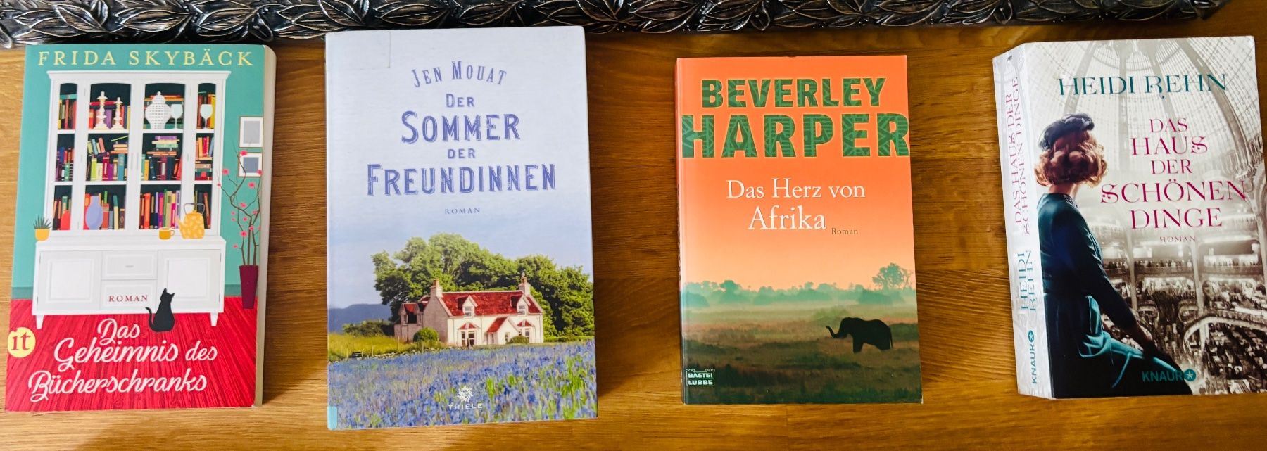 Libri: Bücherpaket/ 12 Frauen-Romane – Usato da Basel venduto da NellyBotti 1