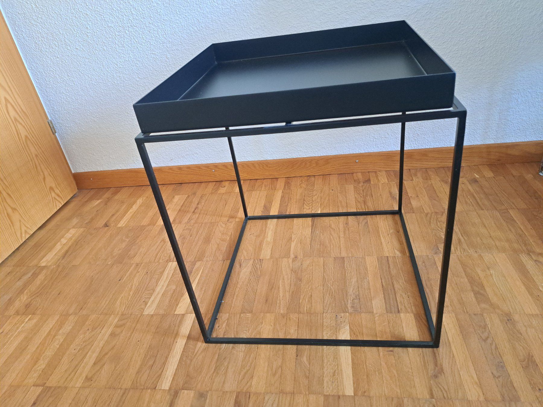 Hay Tables: Hay Tray Table Medium Size - Tischli - 40x40x40 – D'occasion à Zwingen par Tigertimmi 1