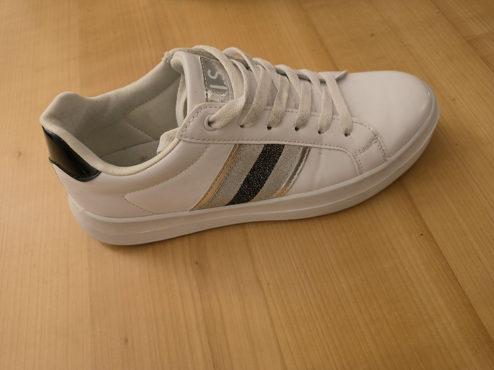 Scarpe da donna: 5 paires de basket – Usato da Mervelier venduto da aur_75lm 3