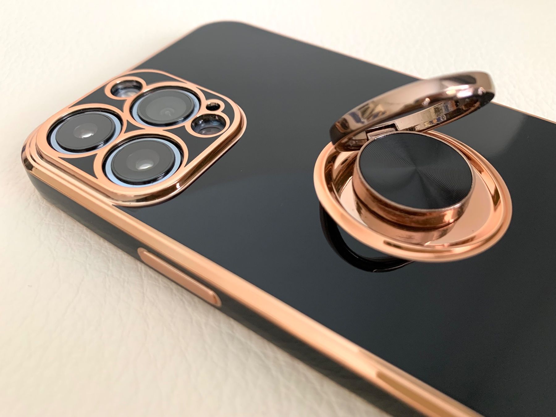 Apple Cover & Protezioni schermo: iPhone15 Pro Max Hülle Schwarz/Rosegold mit Ringhalter – Nuovo e nell'imballaggio originale da Rikon im Tösstal venduto da Alpenmutz 1