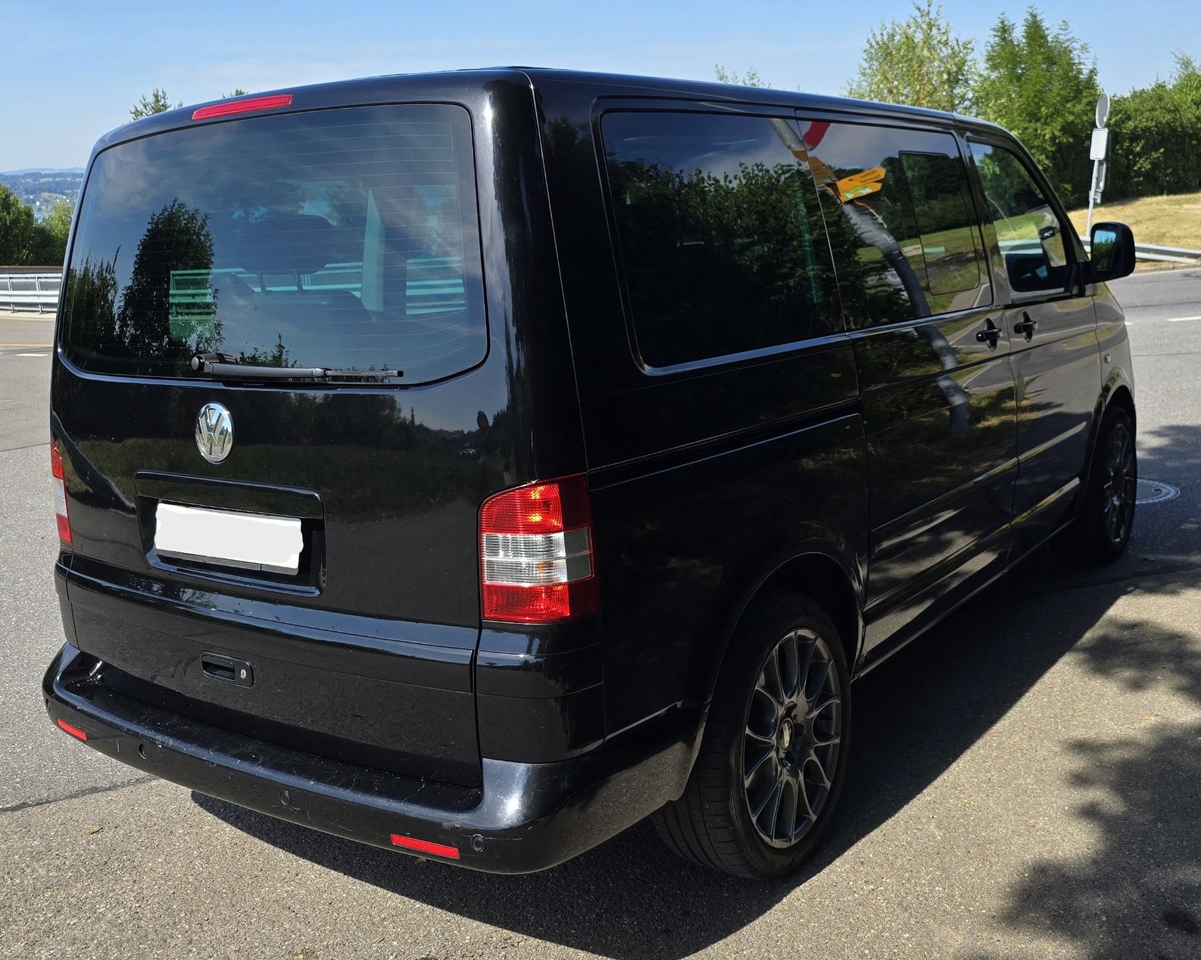 VW Autos: VW T5 Multivan - 4Motion – Gebraucht aus Pfäffikon SZ von kuz05 3