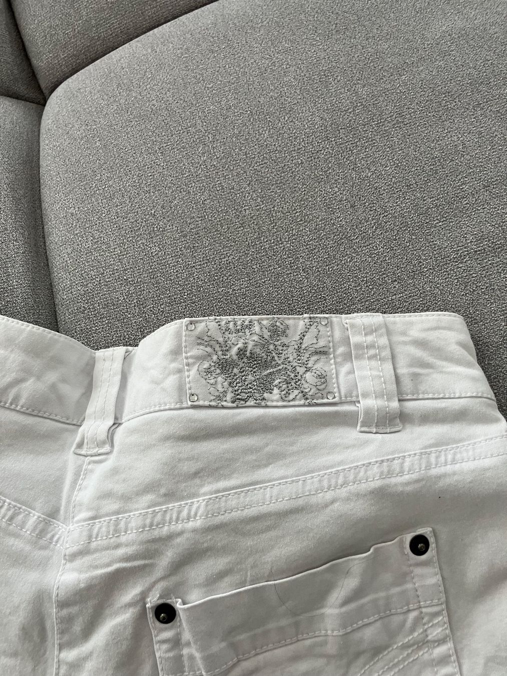 Pantaloni: Bermuda d'été blanc, M-L , parfait! – Usato da Bex venduto da man_6gxz 2