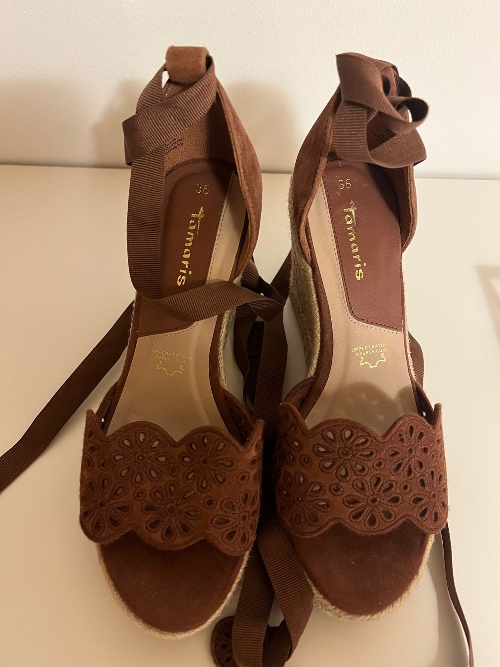 Tamaris Damenschuhe: Tamaris Sandalen - Pumps - Schuhe – Gebraucht aus Brüttisellen von ako_7mlf