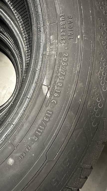 Pneumatici & Ruote complete: Reifen Continental 205/75 R16C – Usato da Burgdorf venduto da NoQuestions 2