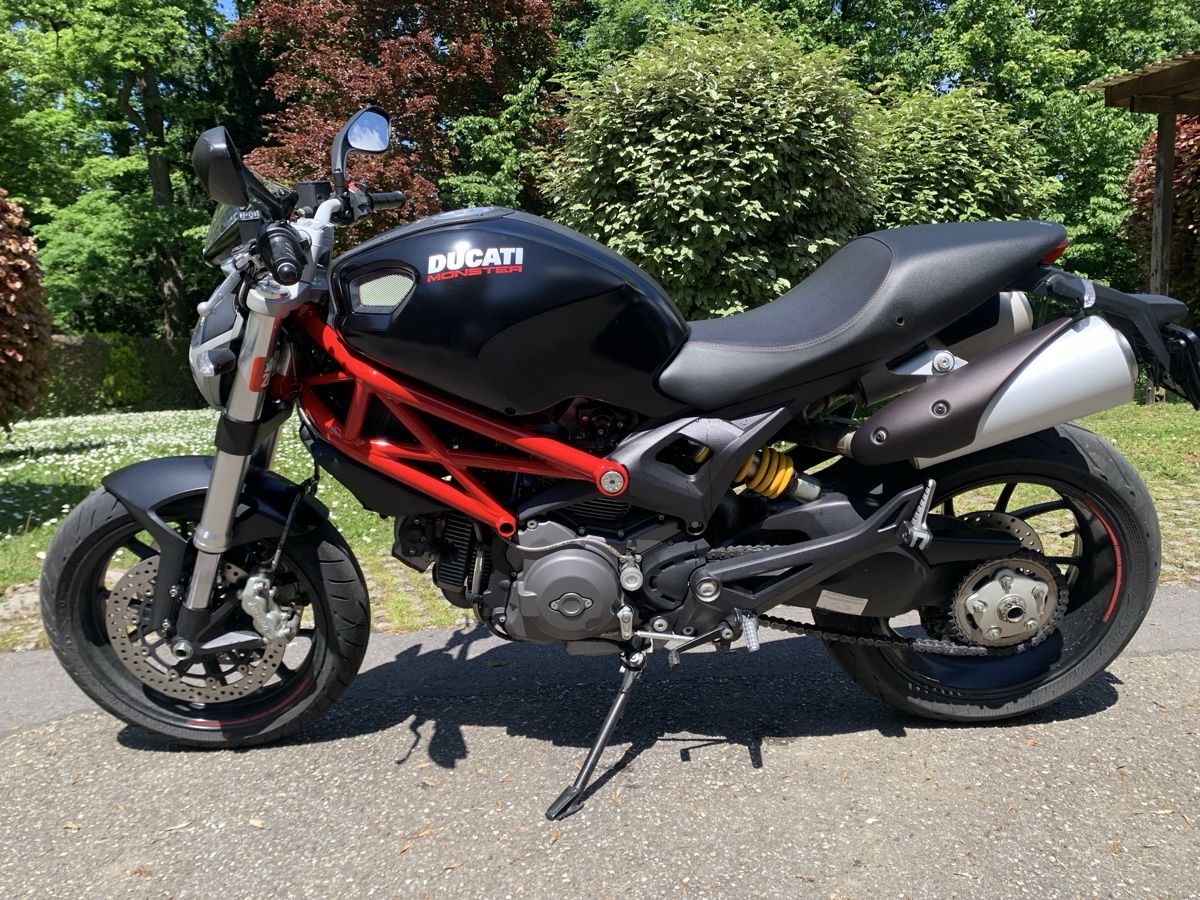 Ducati Strasse: Ducati Monster 796 black/red – Gebraucht aus Troinex von yve_pt7d 2