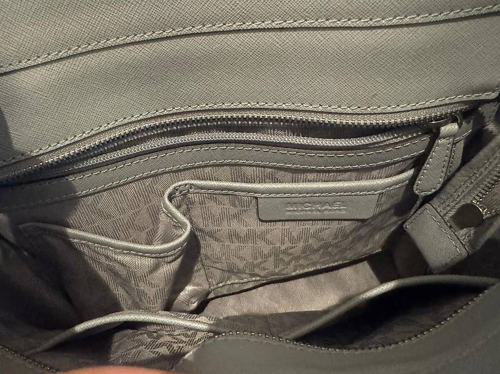 Sacs femmes: Micheal Kors Handtasche – D'occasion à Alpnach Dorf par Emiel123 3