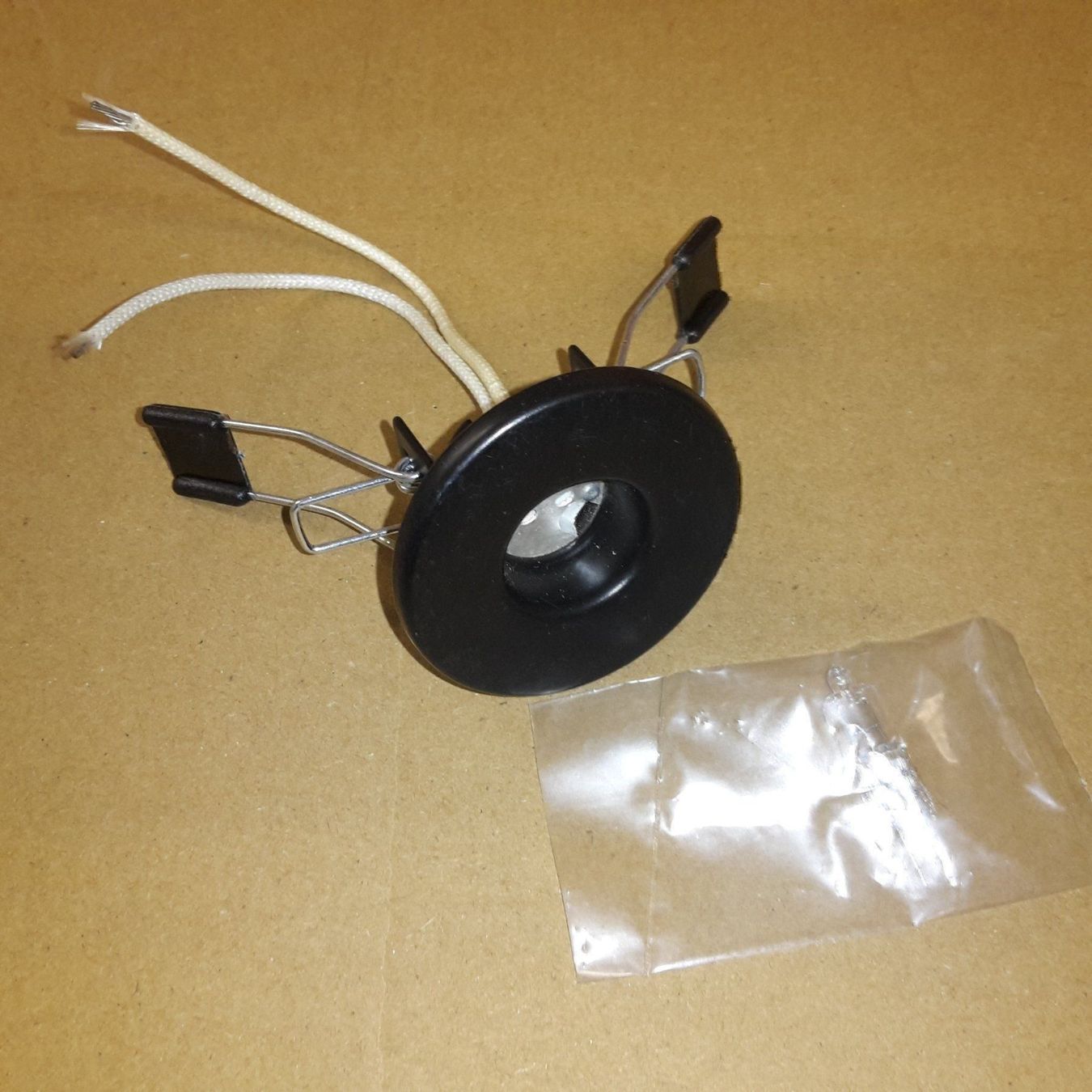 Osram Lampade: Halogen Einbau Set, 9er Spot, Neu, Top – Nuovo (secondo la descrizione) da Bergdietikon venduto da Hyundai16v 4