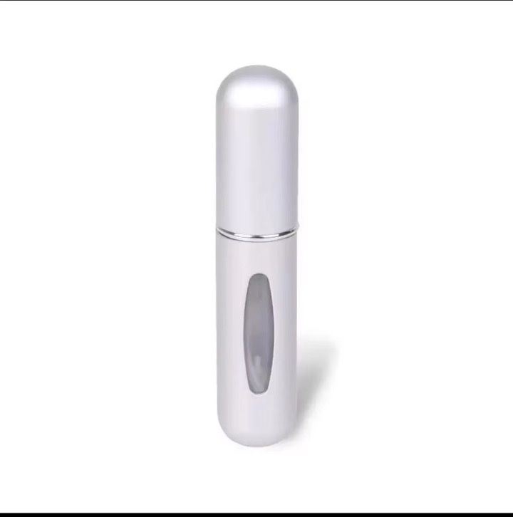 Profumi & Eau de Toilette: Parfum Abfüller 5ml Schwarz oder Silber – Nuovo e nell'imballaggio originale da Mühledorf BE venduto da ericgrunder_12 2