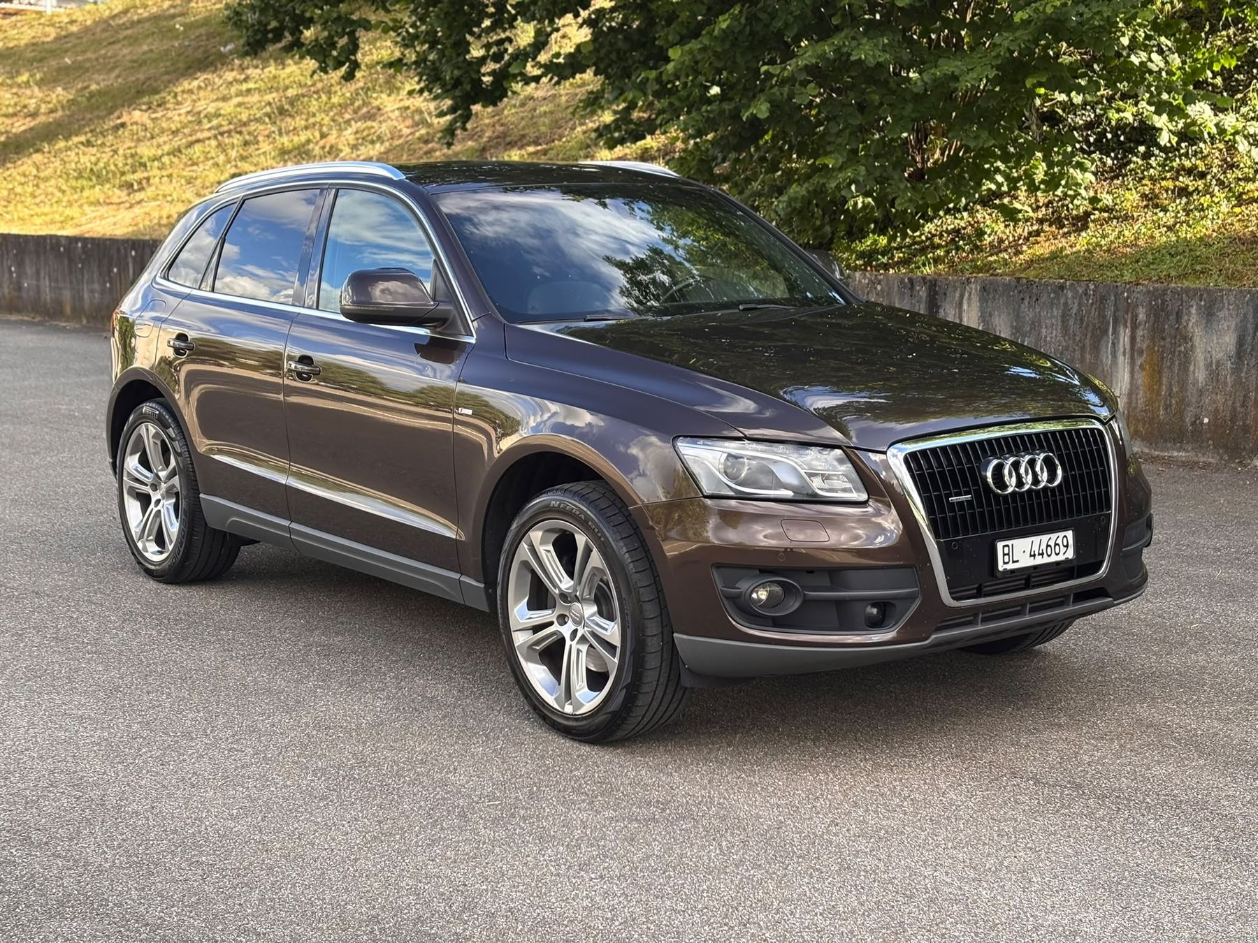 Audi Autos: Audi Q5 3.0tdi Ab mfk Automat – Gebraucht aus Liestal von Ferid79