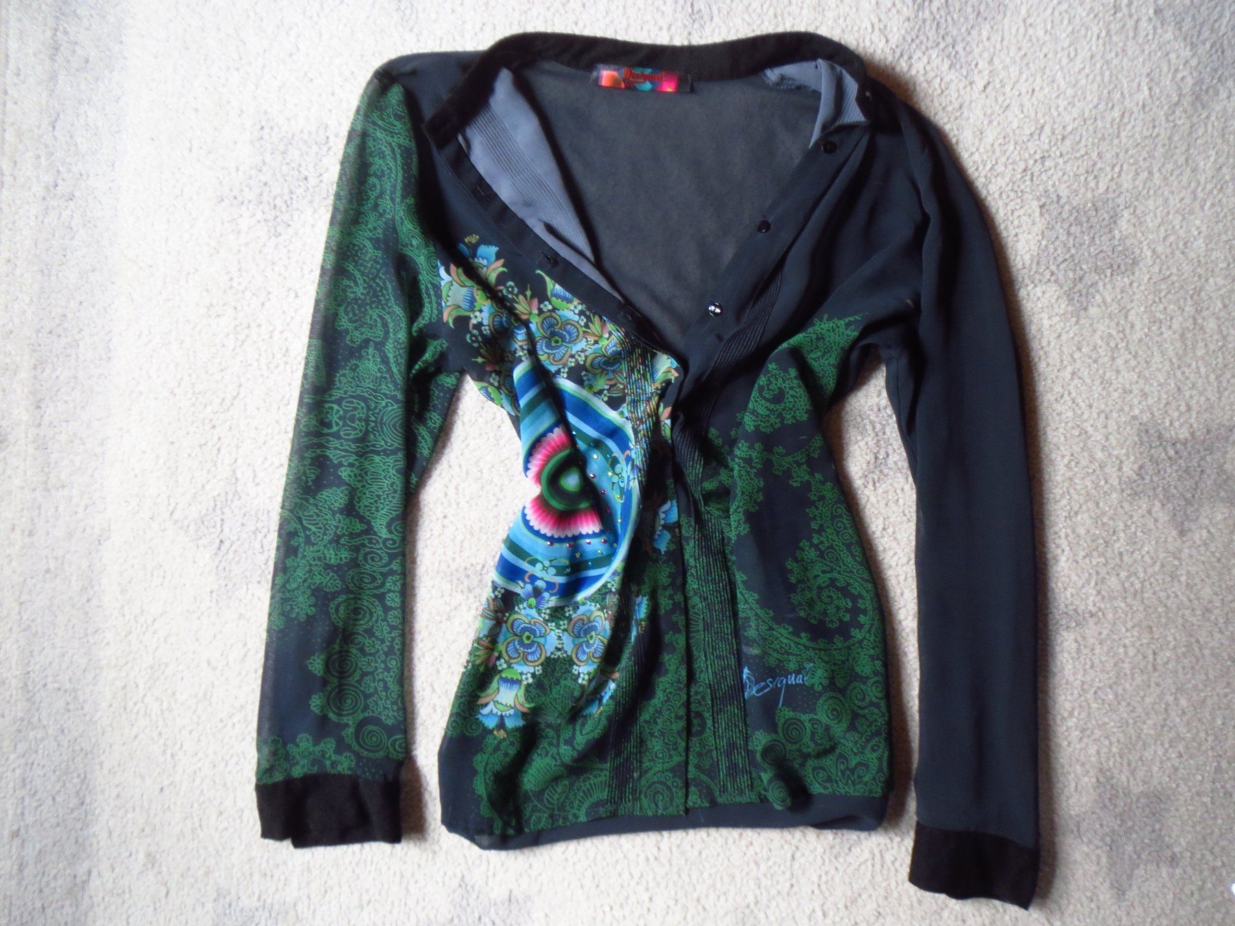 Desigual Blusen: spezielle DESIGUAL Damen Bluse – Gebraucht aus Kiental von Anna8702
