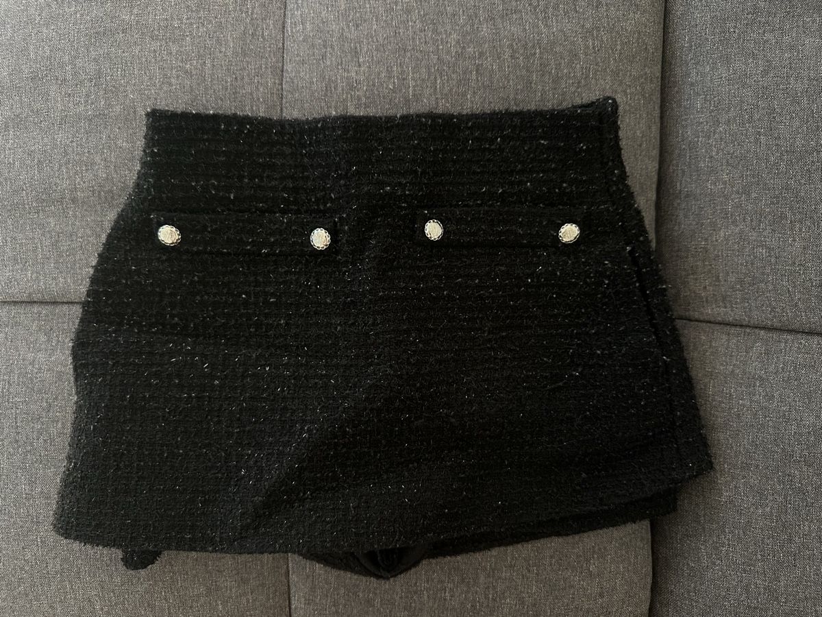 Maje Pantaloni: Maje Tweed Shorts Schwarz XS  – Usato da Schaffhausen venduto da ale_gx7r