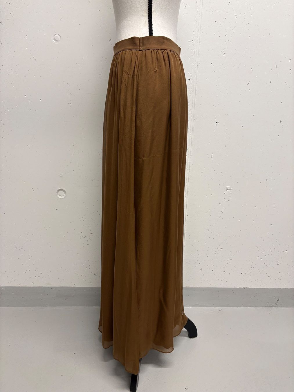 Hallhuber Gonne: Hallhuber Maxirock aus Seide braun leicht – Nuovo (secondo la descrizione) da Regensdorf venduto da secondchancefashion 2