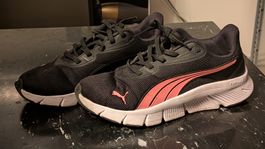 Puma Damen-Laufschuhe, schwarz, Größe 38, wenig getragen.