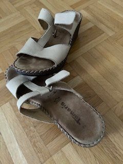 Tamaris Scarpe da donna: Schlüpfer "Tamaris" Gr. 40, Neu! – Nuovo (secondo la descrizione) da Walenstadt venduto da ricamul 7