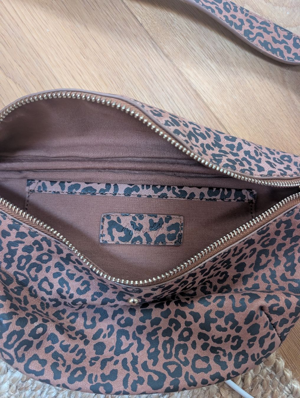 Taschen für Damen: Banane léopard en cuir, Maradji – Neu (gemäss Beschreibung) aus Fribourg von MathiiR 1