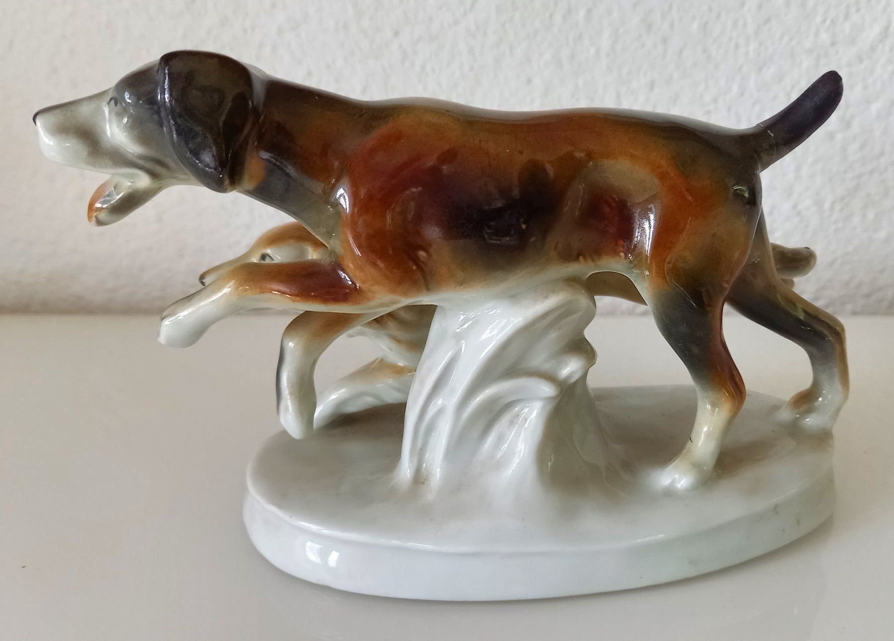 Figuren: Wunderschöne Porzellan-Hundefigur – Gebraucht aus Wallisellen von prada008