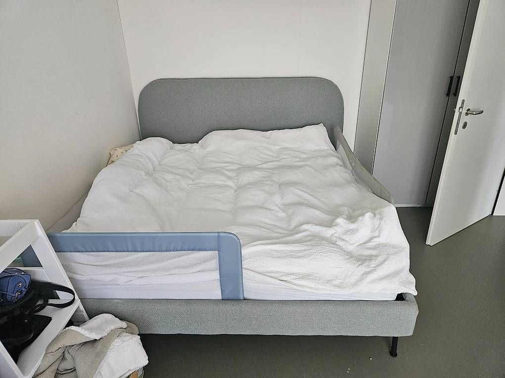 Letti: Bett 1,80m inkl. Lattenrost – Usato da Bülach venduto da LarissaBueeler