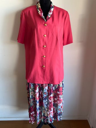 Sommerliches Vintage Kostüm, 46, Blumenmuster, inkl. Foulard