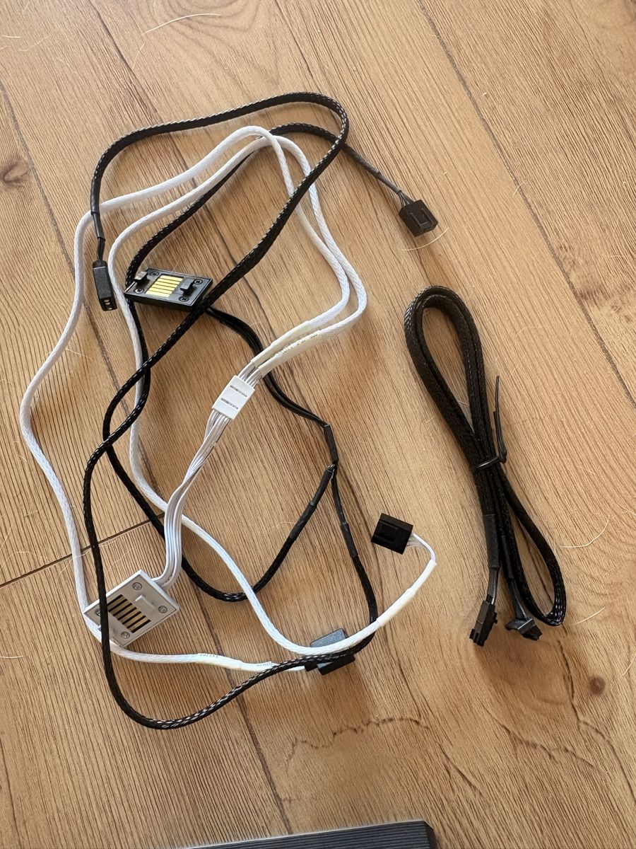 Lian Li Ventilatori: 3 fans lian li rgb – Usato da Dompierre FR venduto da PRiT_Madara 2