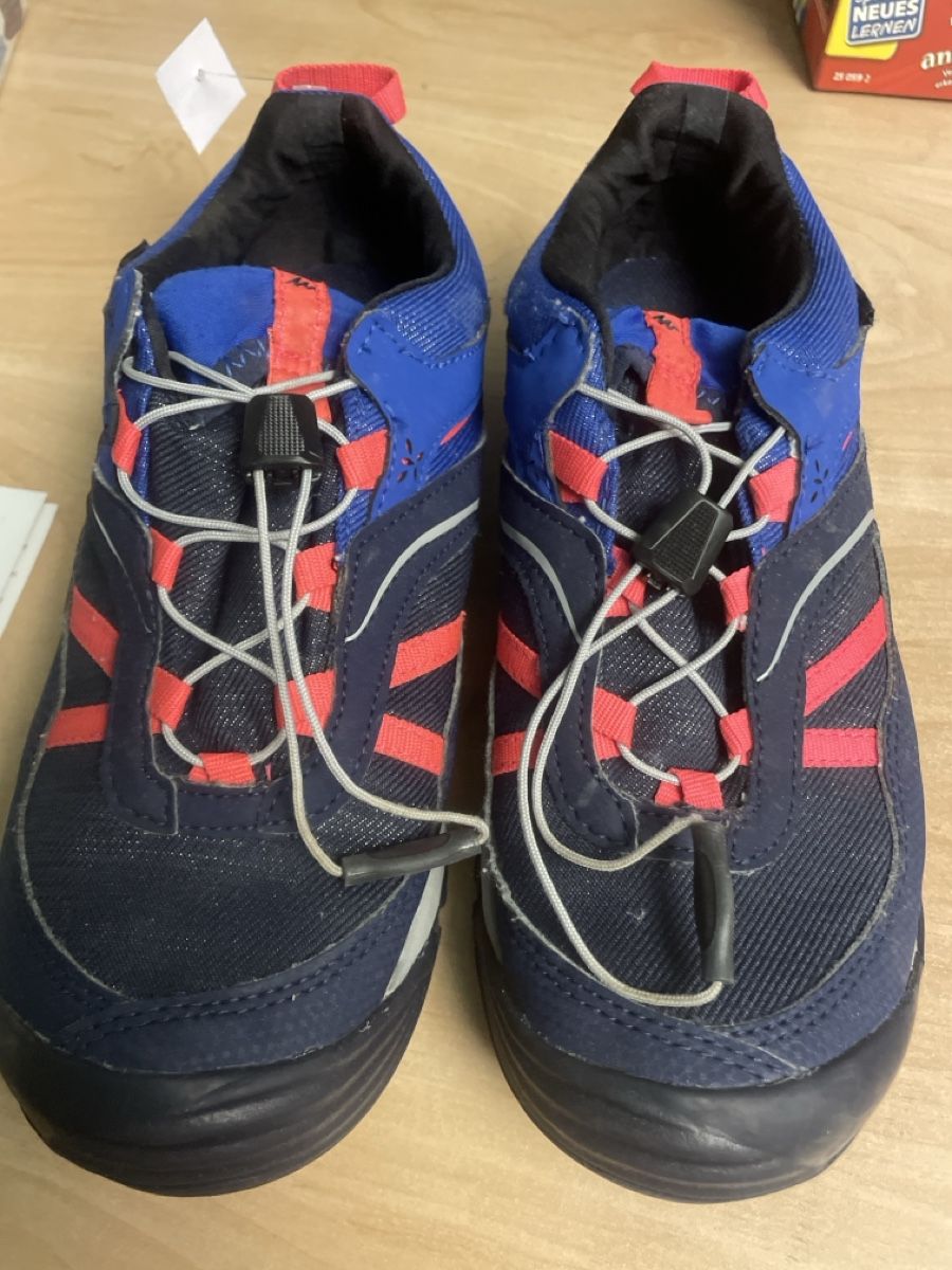 Decathlon Scarpe per ragazze: Quechua Crossrock Kinder Wanderschuhe, Gr.38, Top! – Nuovo (secondo la descrizione) da Obergerlafingen venduto da cabo4 1