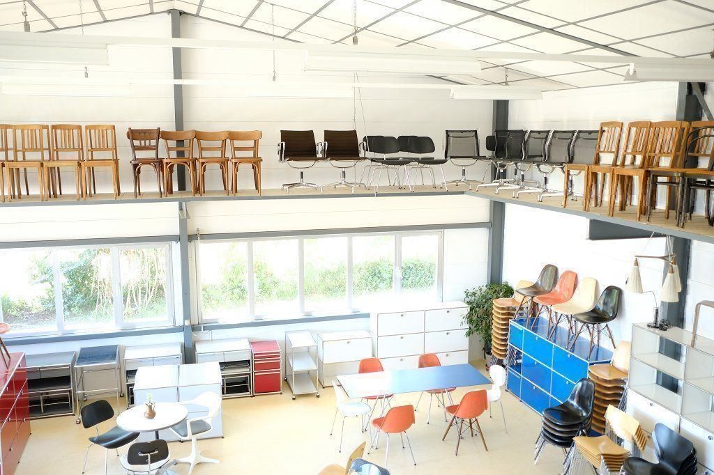 Herman Miller Sedie: Eames Fiberglas Stühle, Hermann Miller – Usato da Meinisberg venduto da atelier_TILIJA 9
