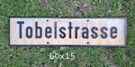 Strassennamensschild