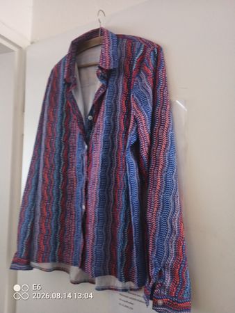 Gemusterte Bluse