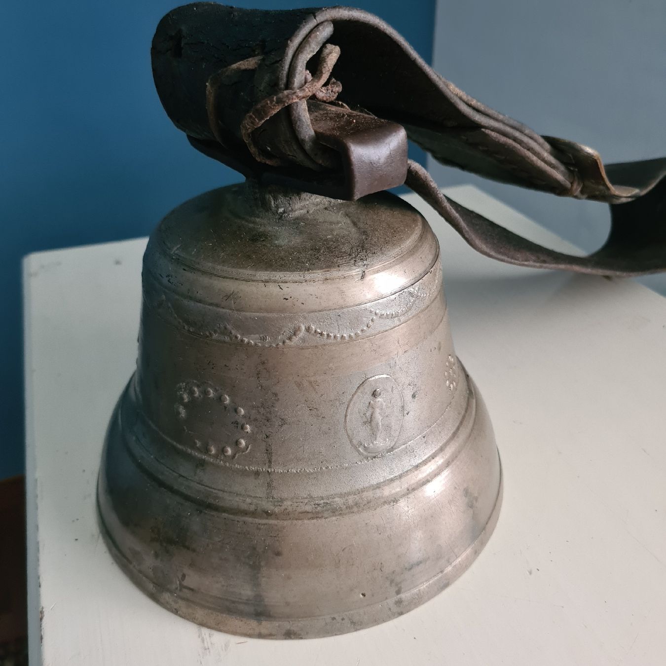 Campanacci mucche: Kuhglocke, Bronce antik – Usato da Zuzwil SG venduto da mko_6m7z 5