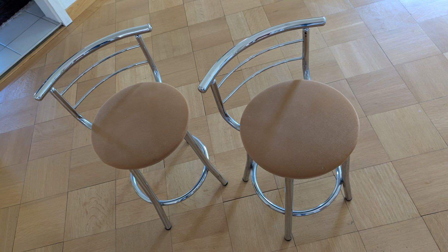 Hocker: Küchenhocker mit Stoffbezug und Chrombeinen – Gebraucht aus Ittigen von stoney63 2