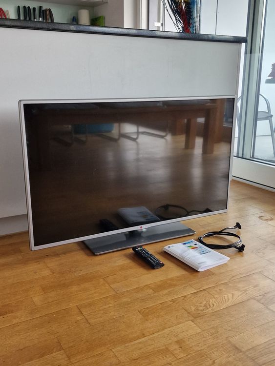 LG LED TV 48" Screen | Kaufen auf Ricardo