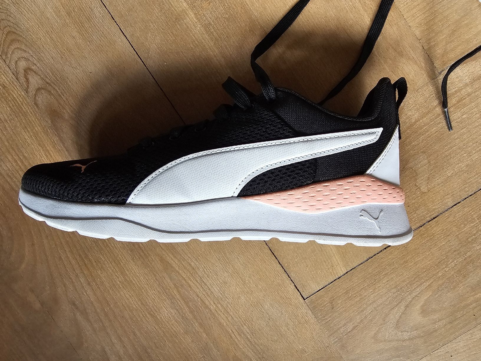Puma Damenschuhe: Puma Sportschuhe Grösse 40 – Gebraucht aus Wald ZH von Grappe 7