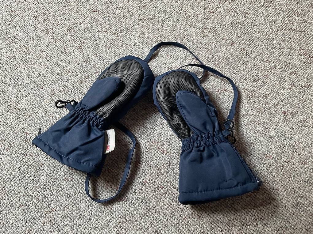 Guanti: Winterhandschuhe – Usato da Emmenbrücke venduto da vvooggel