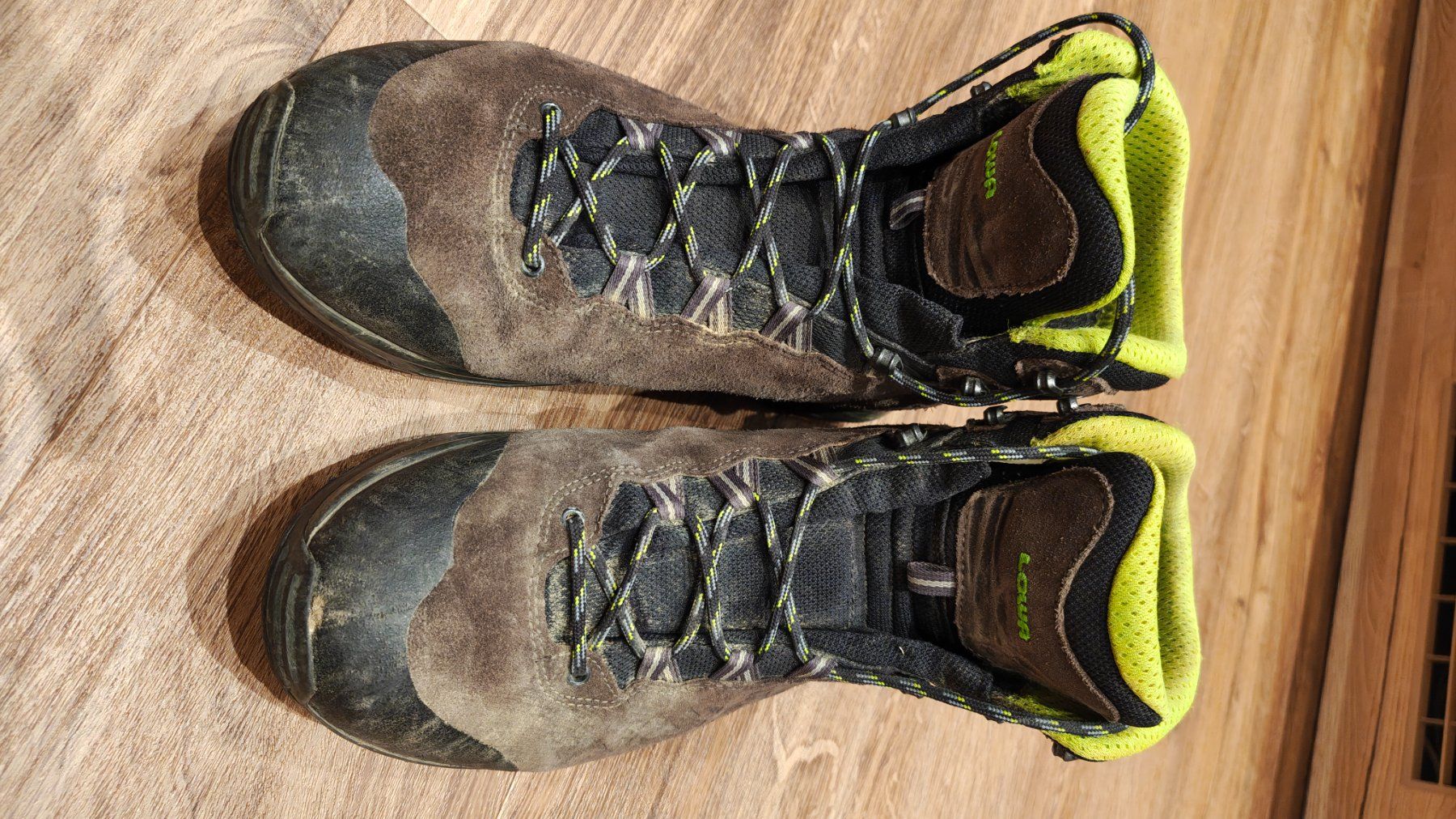 Lowa Chaussures hommes: Wanderschuh Lowa Mid GTX – D'occasion à Schaan par Baze256 1