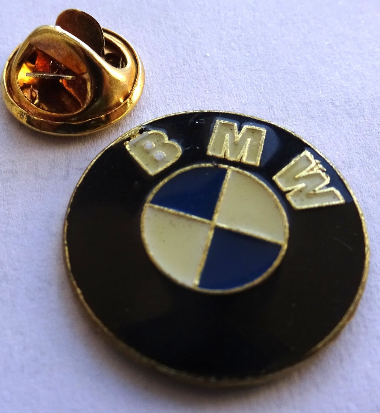 Plaquettes & Badges: Pin B M W  Logo – D'occasion à Utzenstorf par BUtter81