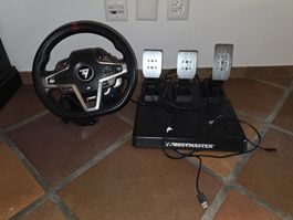 Trustmaster Lenkrad mit Pedale