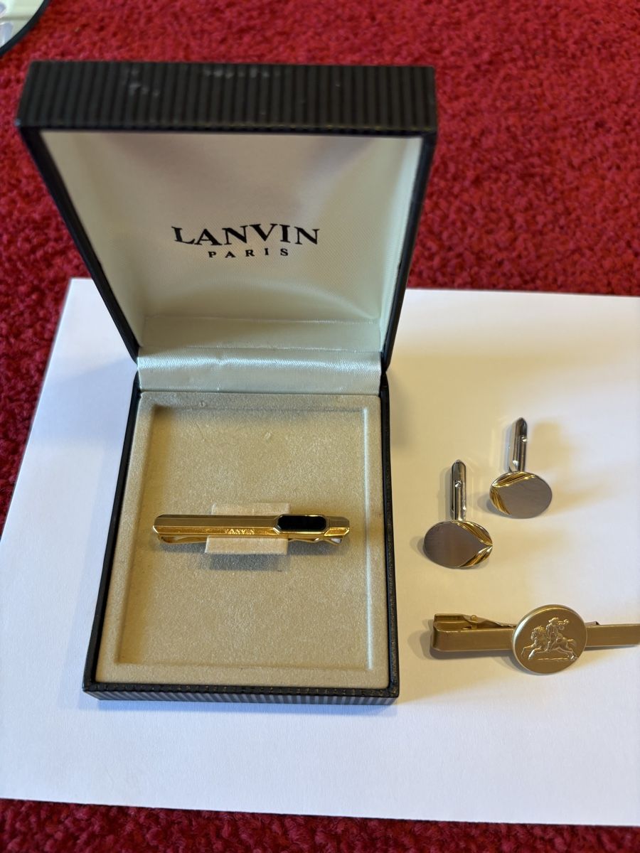 Autres bijoux: Lanvil kravate Pinzette Lot – D'occasion à Murten par Tzaugg