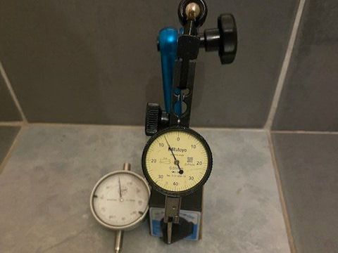 Mitutoyo Messen: Feinhebelmessgerät Mitutoyo Messuhr Magnetstativ – Gebraucht aus Hellikon von josef50.