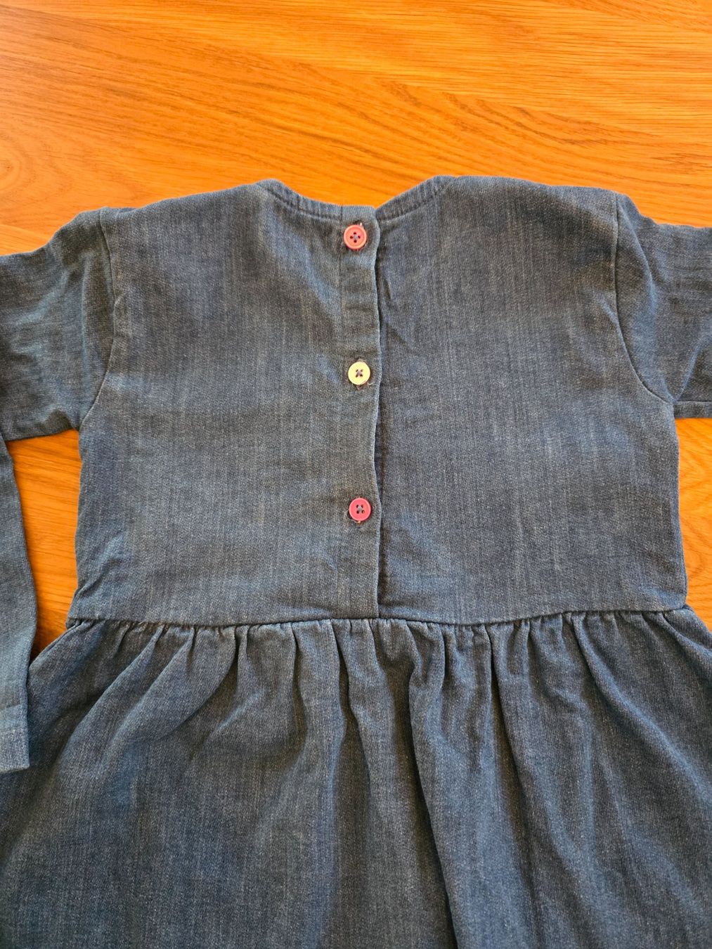 Vestiti & Gonne: Kleid & Leggings Gr. 104 – Usato da Zäziwil venduto da Seisler 2