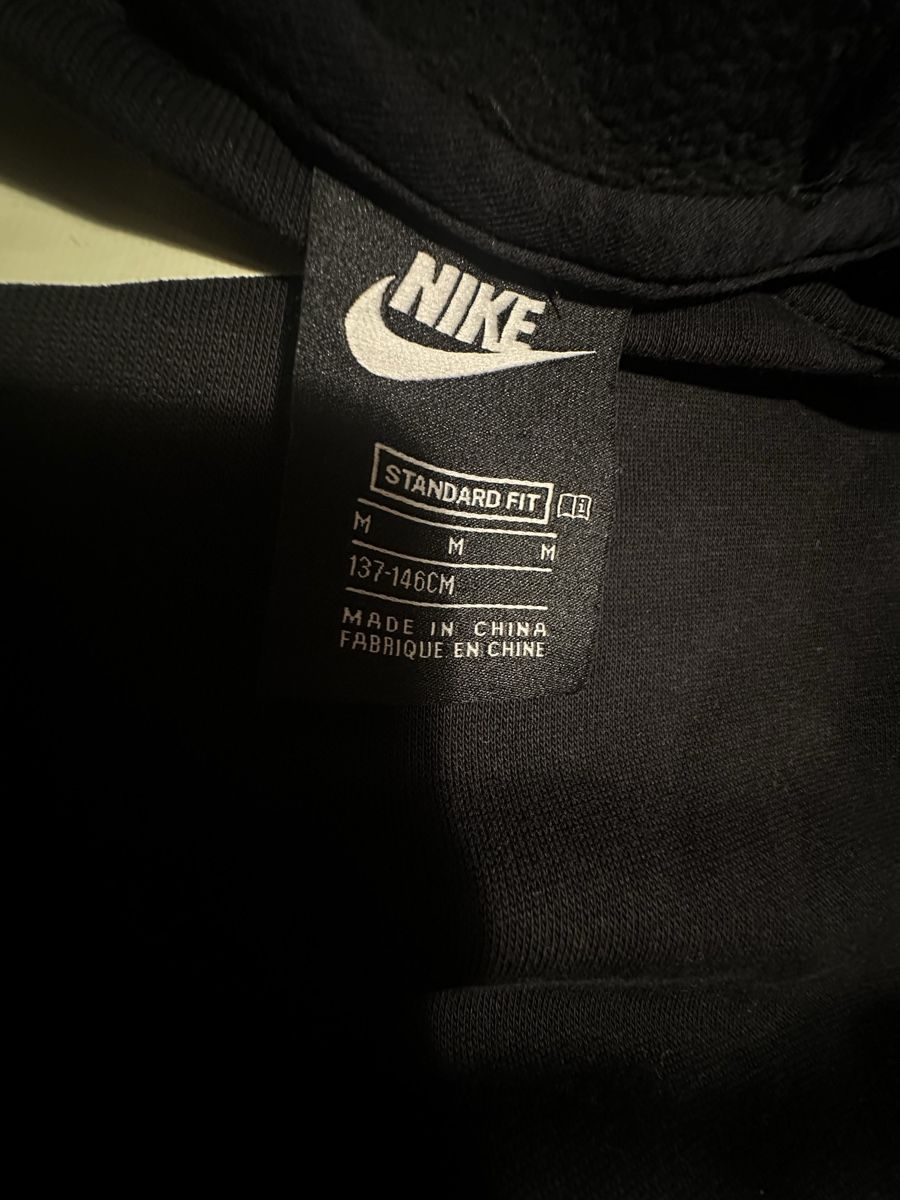 Nike Maglioni & Felpe: Nike Kapuzenpullover schwarz Grösse 137-146 – Usato da Pratteln venduto da milisandra 3