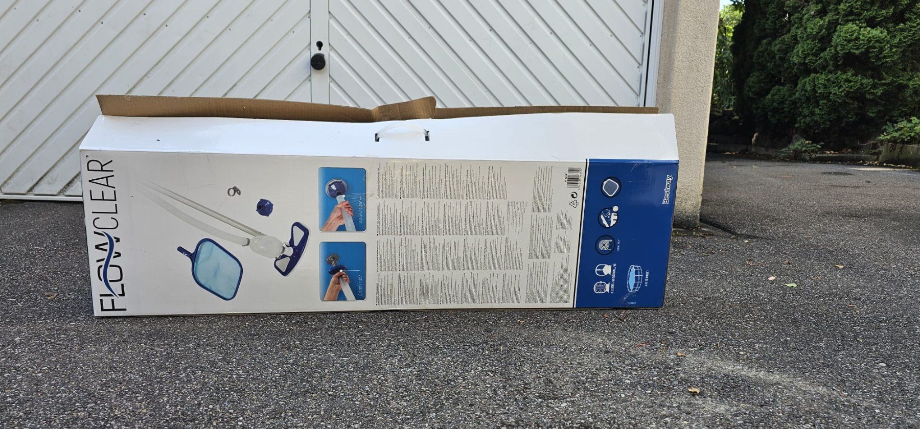 Bestway Schwimmbad: Pool Reinigungsset Flowclear – Neu (gemäss Beschreibung) aus Frauenfeld von sto_cfx5 1