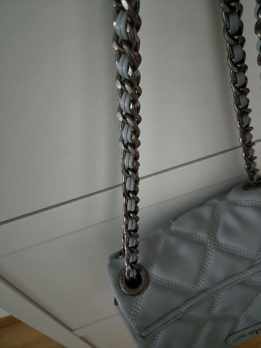 Steve Madden Borse da donna: Steve Madden Handtasche hellblau gesteppt wenig gebraucht – Nuovo (secondo la descrizione) da Romanshorn venduto da Hadrenalin 7