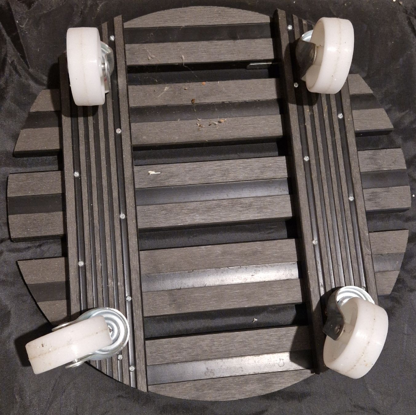 Wagner Autre stockage et transport: Pflanzroller Wagner rund 31 cm mit Rollen – D'occasion à Stäfa par steph213 2