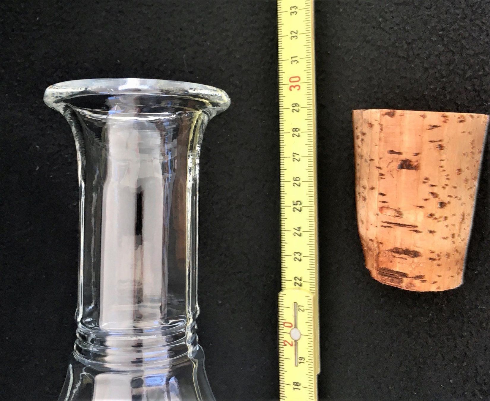 Glasi Hergiswil Sonstiges: Glasi Hergiswil - grosse Schnapsflasche - Kirsch - 1 Liter – Gebraucht aus Wangen b. Olten von Buntgemischt 4