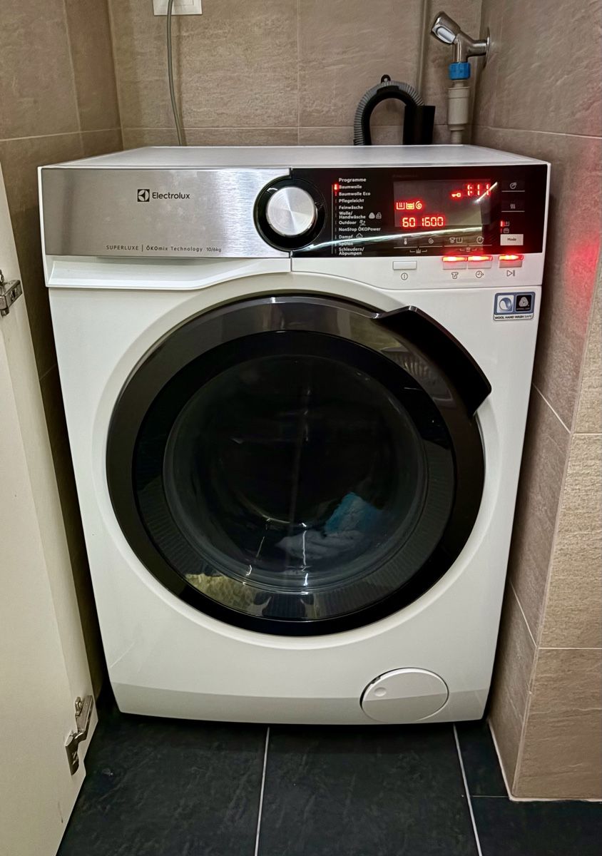 Electrolux Waschmaschinen: Electrolux Waschtrockner Kombigerät – Gebraucht aus Rüttenen von Ductom