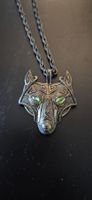 Pendentif tête de loup avec chaînette métal